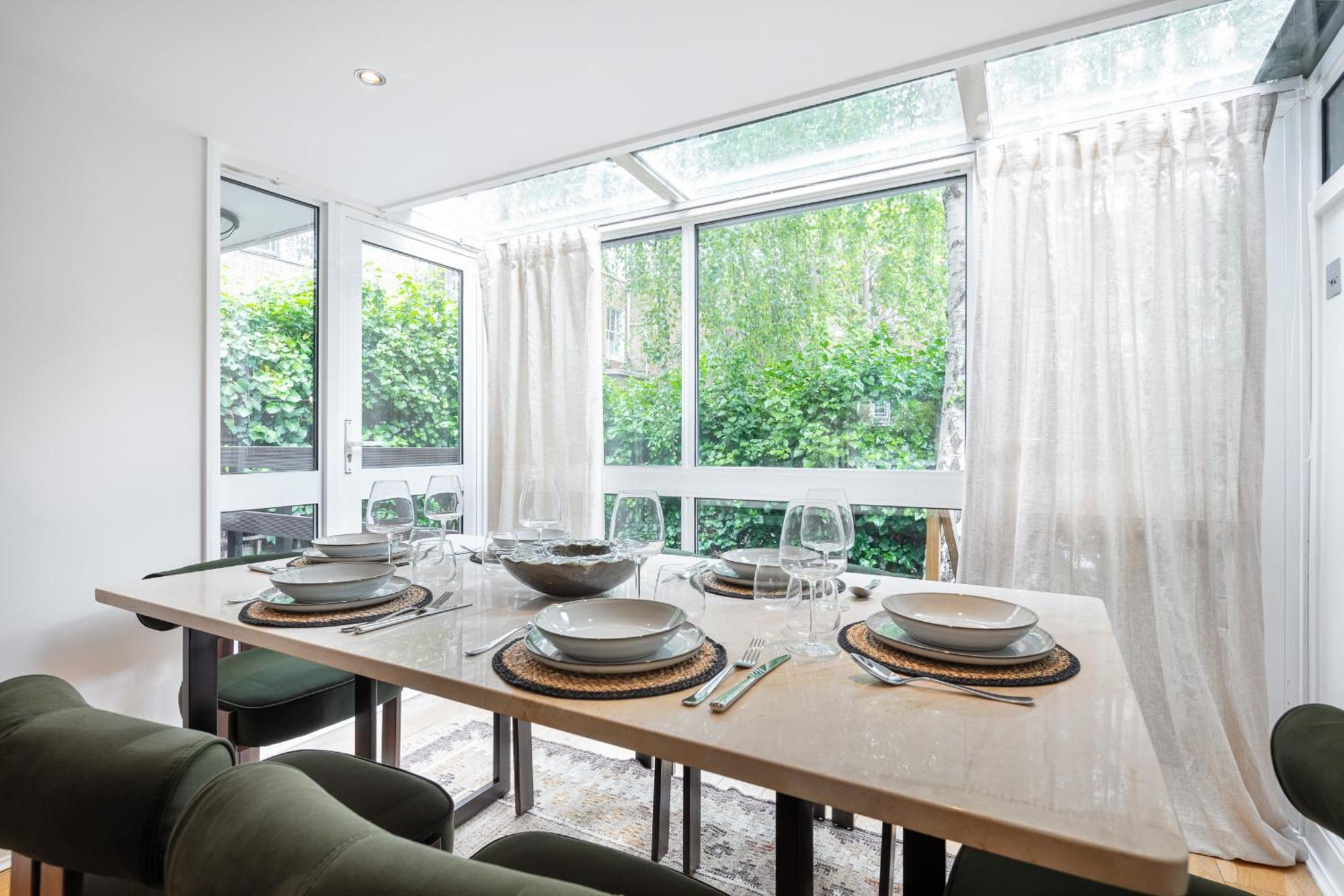 Casa de férias Rare 4beds Townhouse In Kensington With Patio *